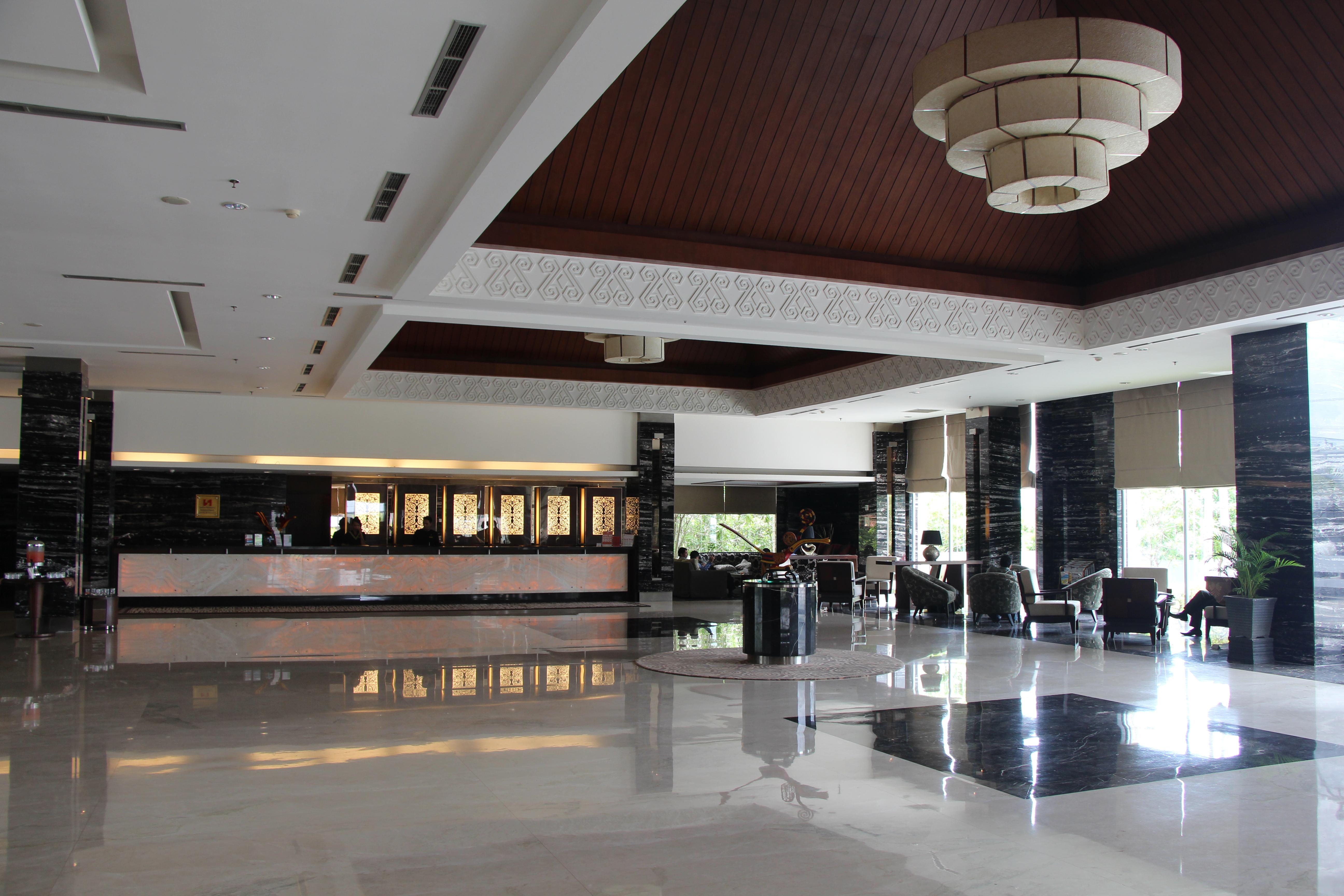 Swiss-Belhotel Danum Palangkaraya Exterior photo