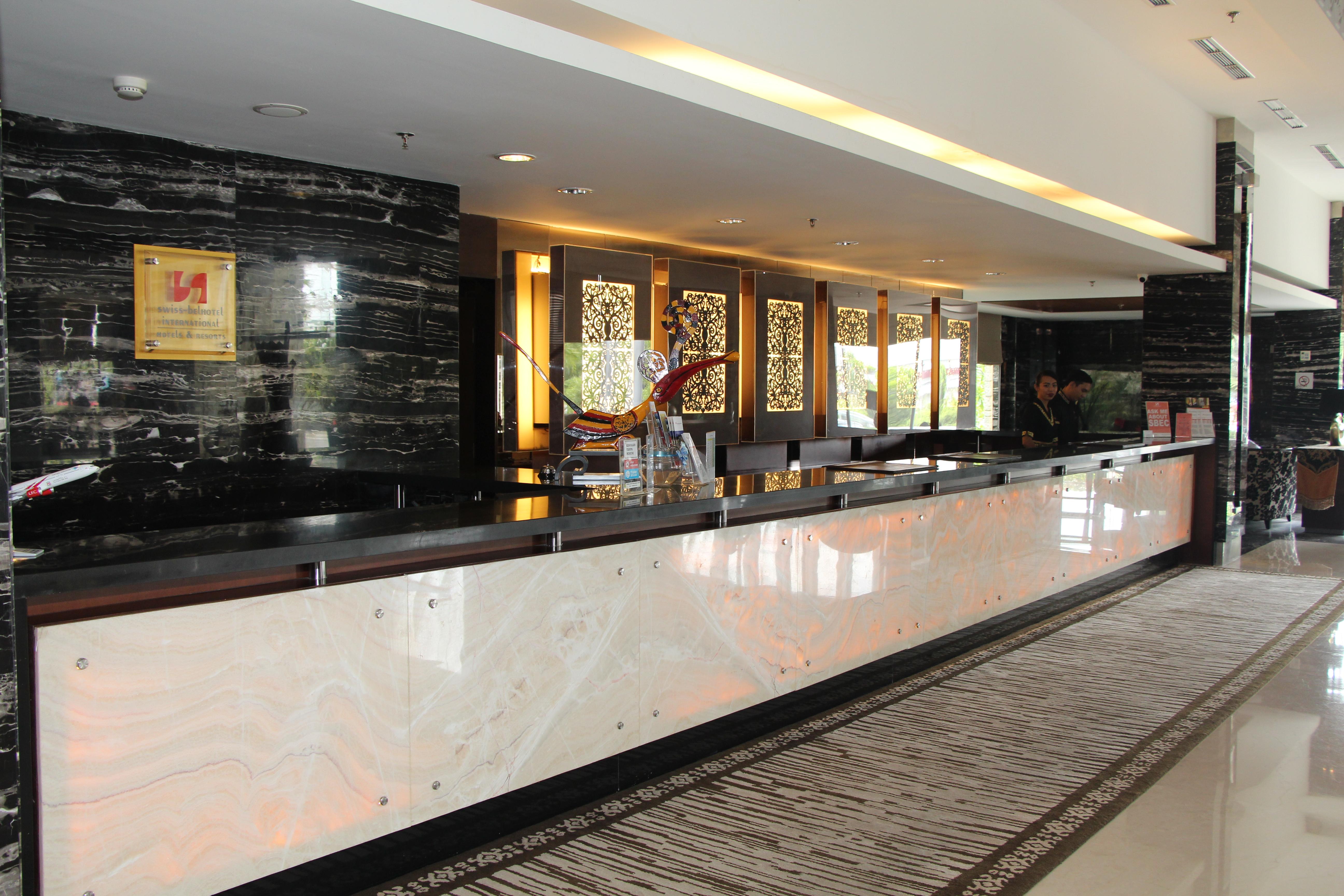 Swiss-Belhotel Danum Palangkaraya Exterior photo