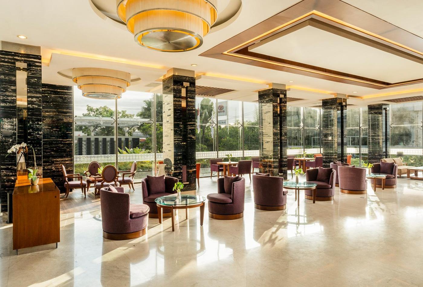 Swiss-Belhotel Danum Palangkaraya Exterior photo
