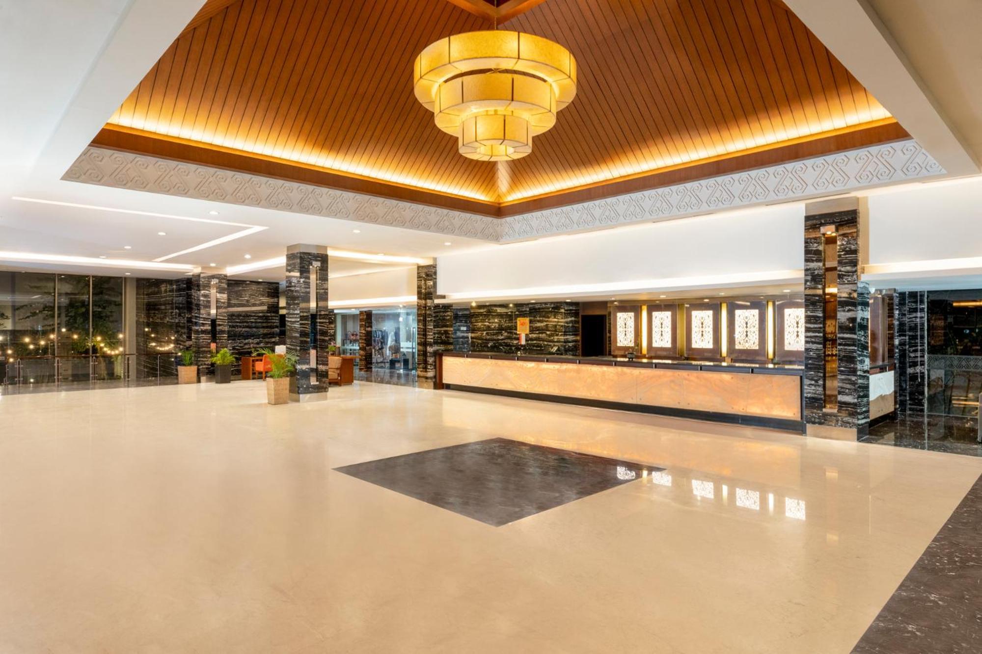 Swiss-Belhotel Danum Palangkaraya Exterior photo