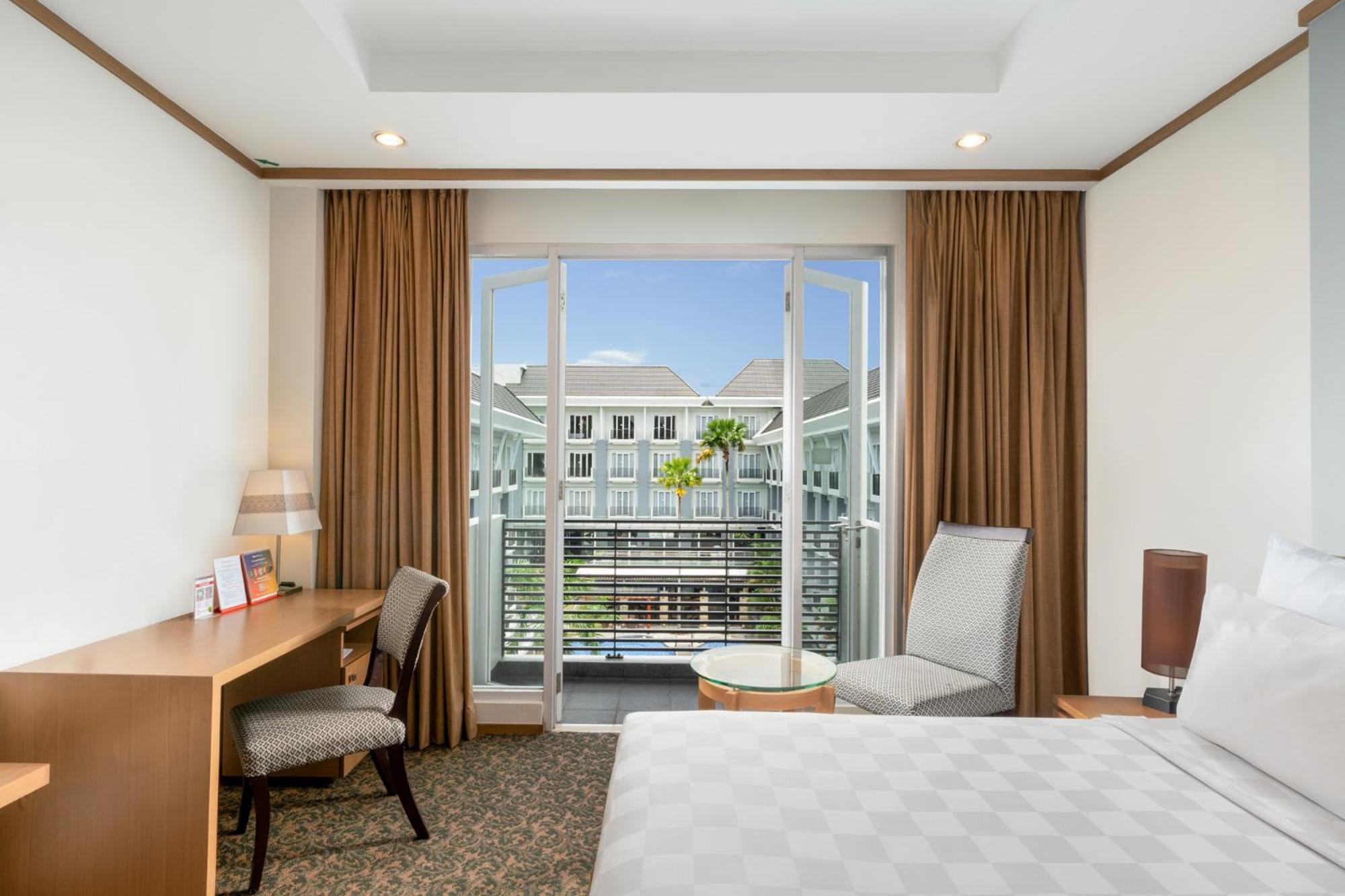 Swiss-Belhotel Danum Palangkaraya Exterior photo