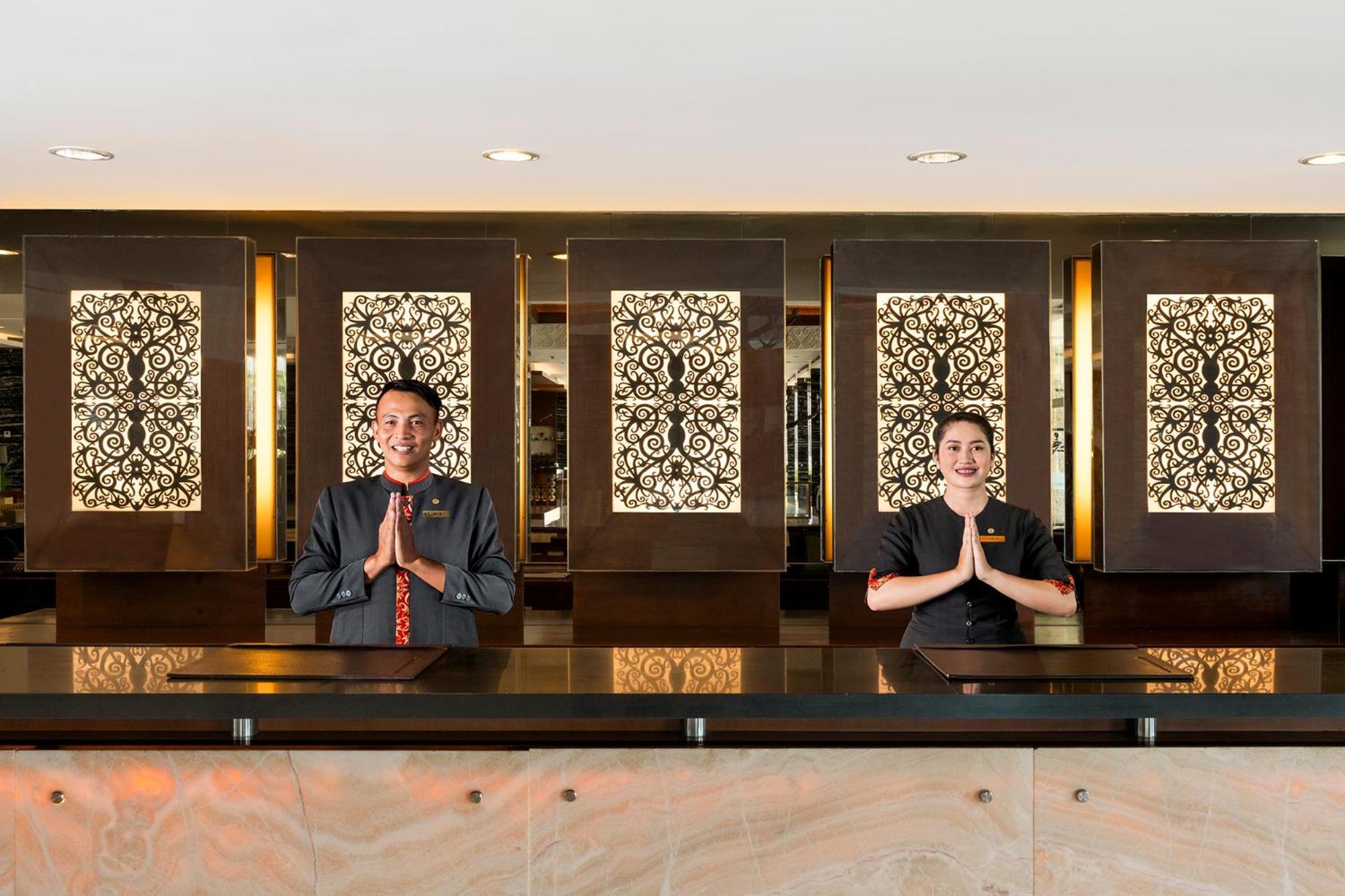Swiss-Belhotel Danum Palangkaraya Exterior photo