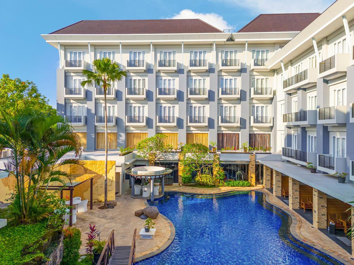 Swiss-Belhotel Danum Palangkaraya Exterior photo