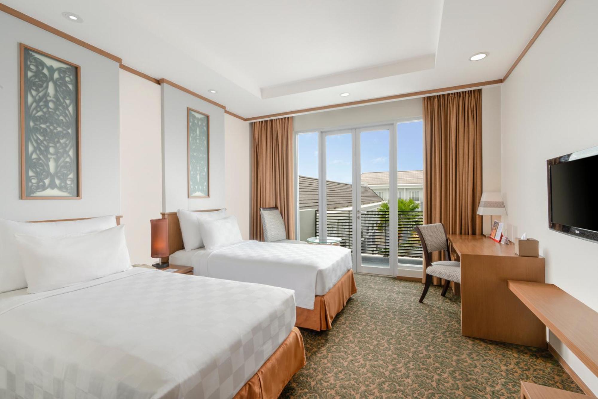 Swiss-Belhotel Danum Palangkaraya Exterior photo