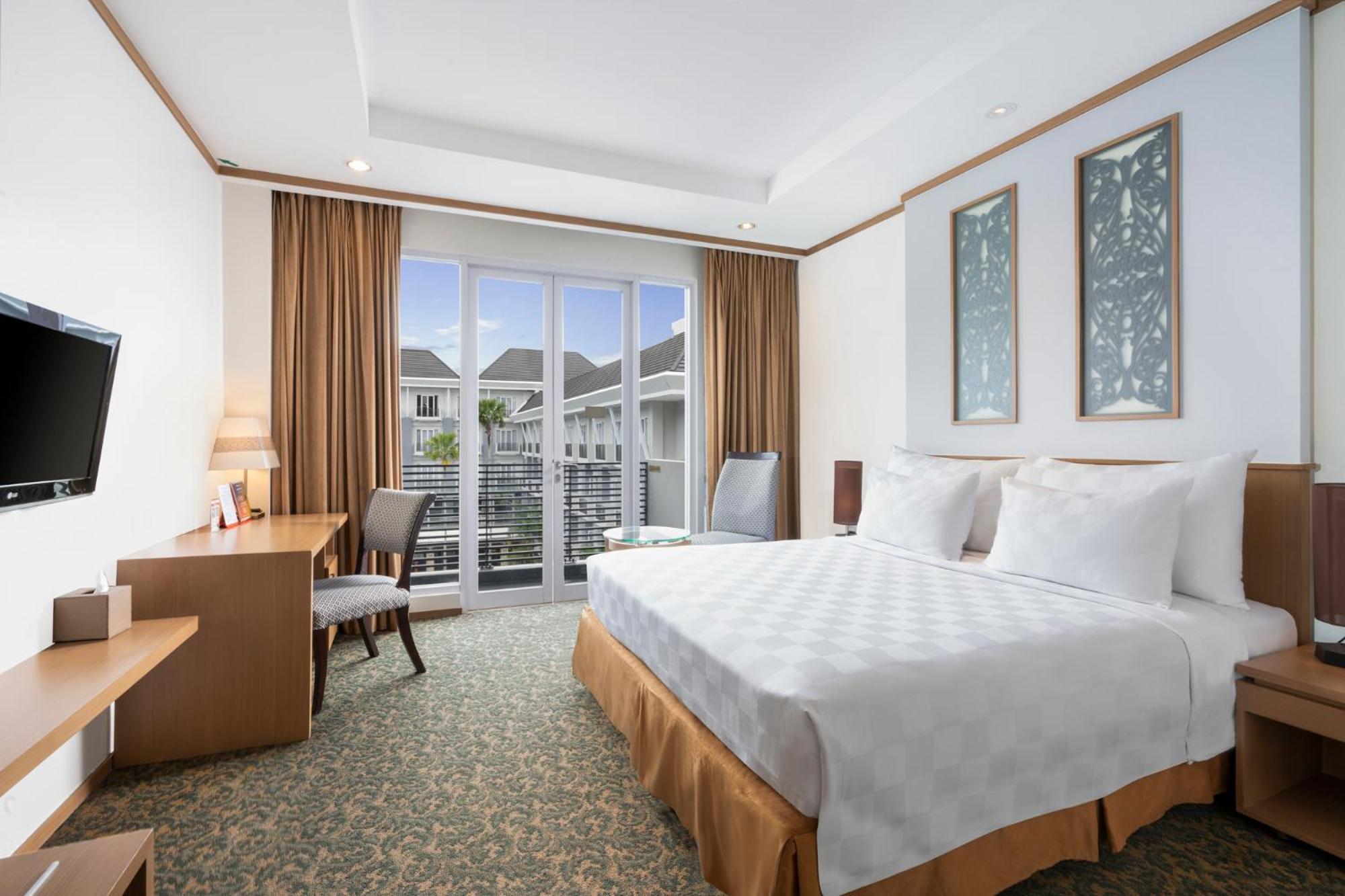 Swiss-Belhotel Danum Palangkaraya Exterior photo