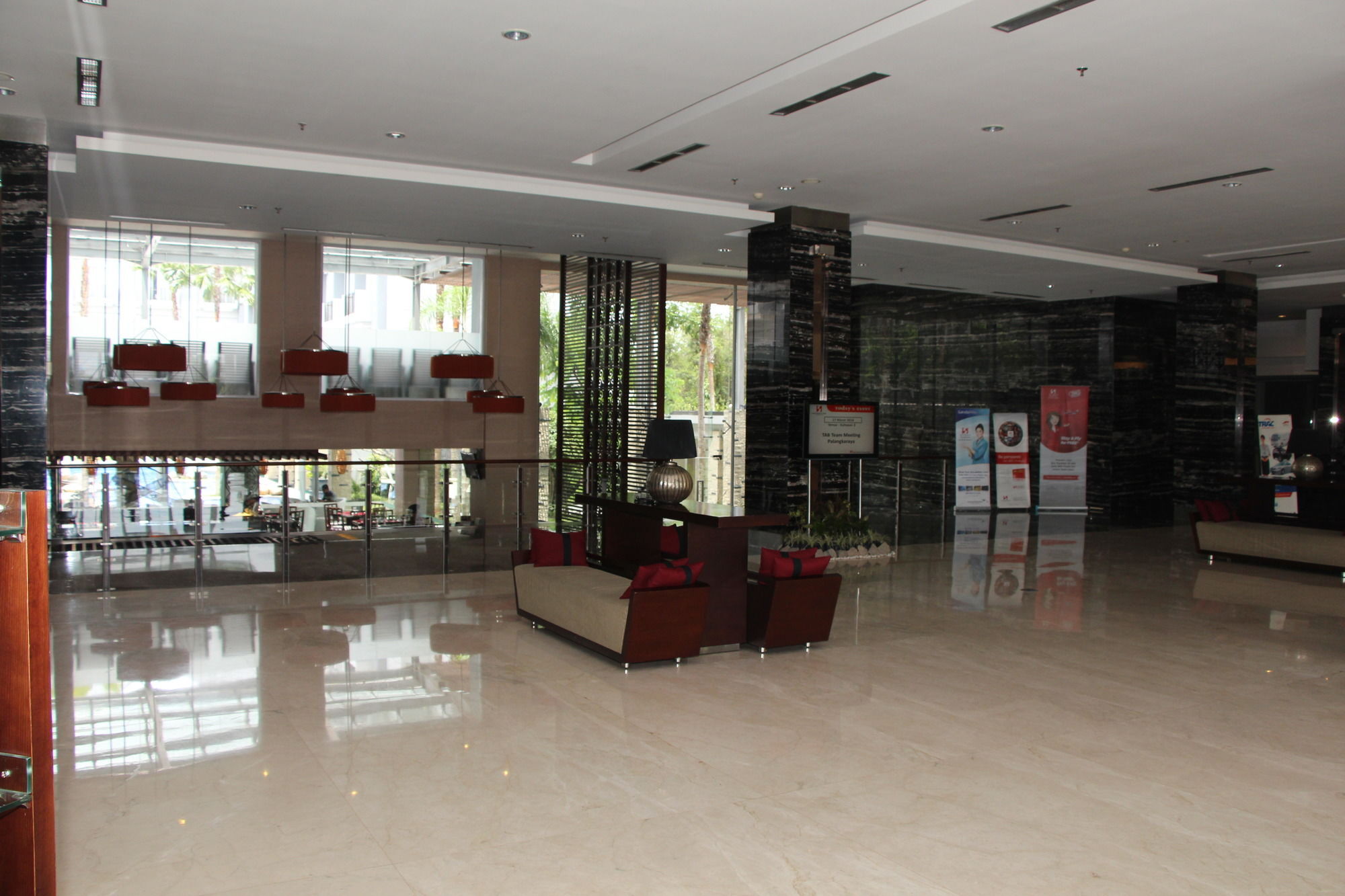 Swiss-Belhotel Danum Palangkaraya Exterior photo